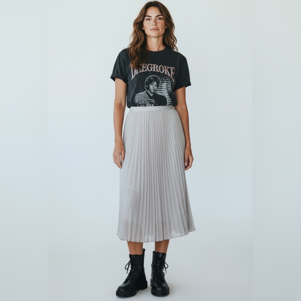 Simply Emma Dove Grey Chiffon Pleated Lining MIDI Skirt with Button Closure 2X